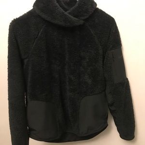 Nike Pullover Fleece with pockets